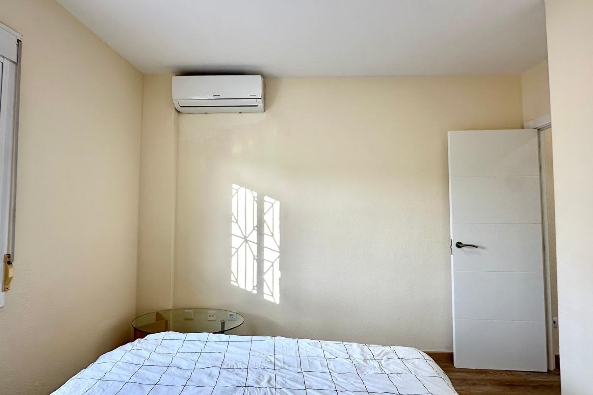 Resale - Bungalow -
Torrevieja - Torreblanca