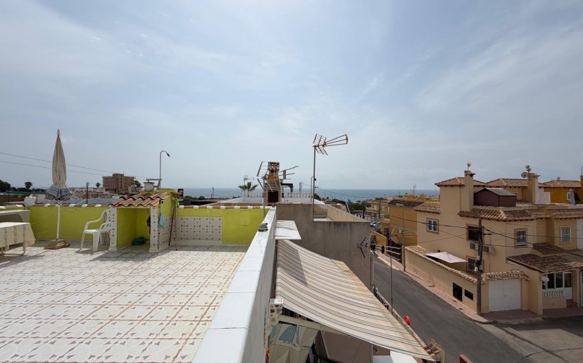 Resale - Bungalow -
Torrevieja - Torreblanca
