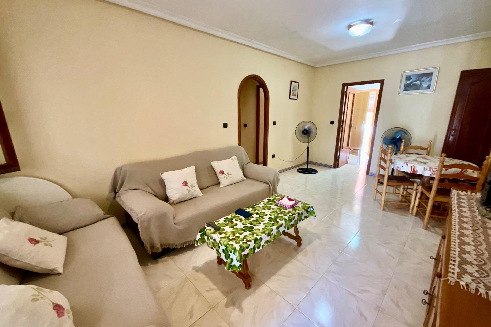 Resale - Bungalow -
Torrevieja - Torreblanca