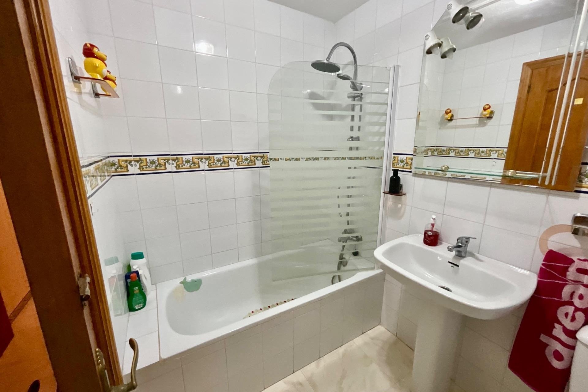 Resale - Bungalow -
Torrevieja - Torreblanca