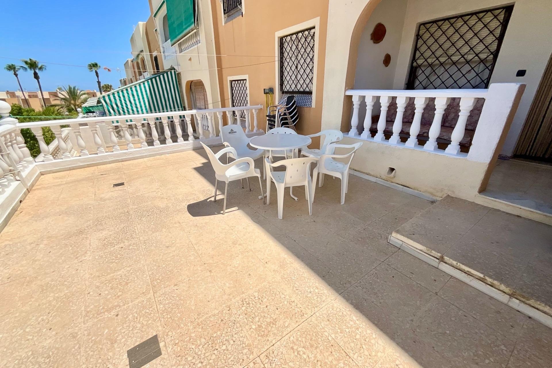 Resale - Bungalow -
Torrevieja - Torreblanca