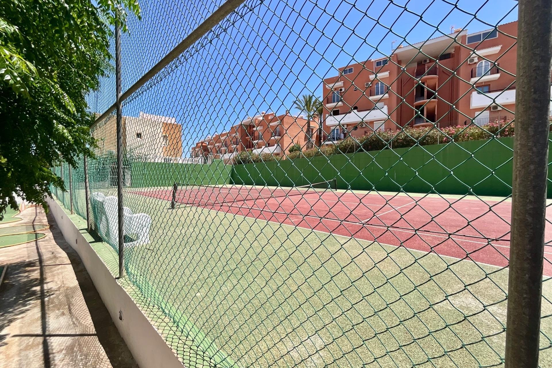 Resale - Bungalow -
Torrevieja - Torreblanca