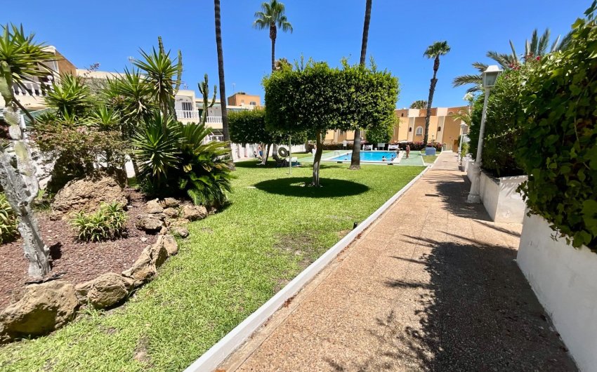 Resale - Bungalow -
Torrevieja - Torreblanca
