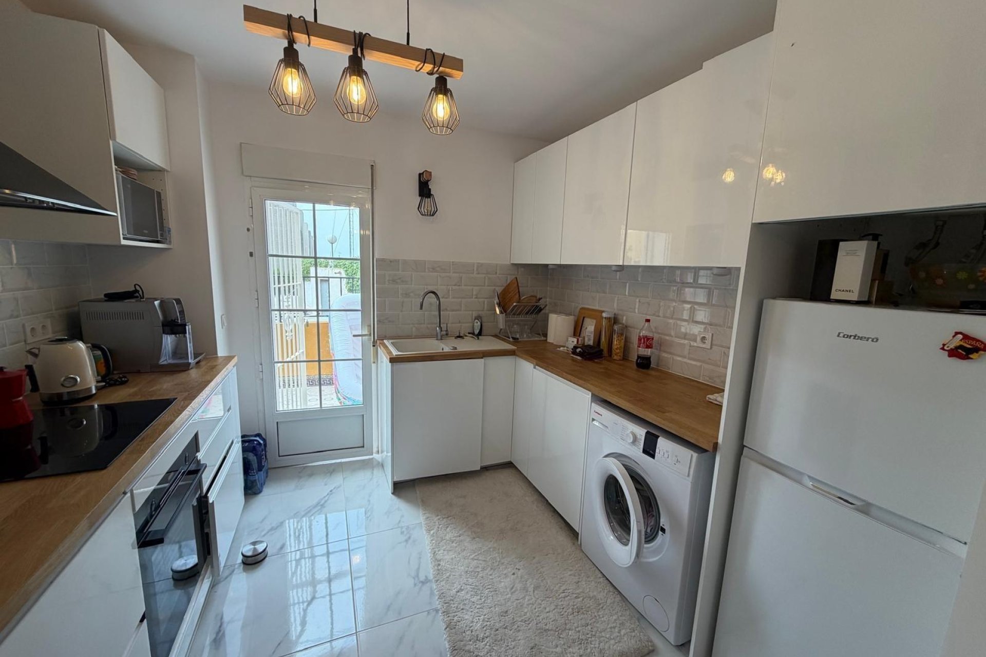 Resale - Bungalow -
Torrevieja - Zona Los Frutales