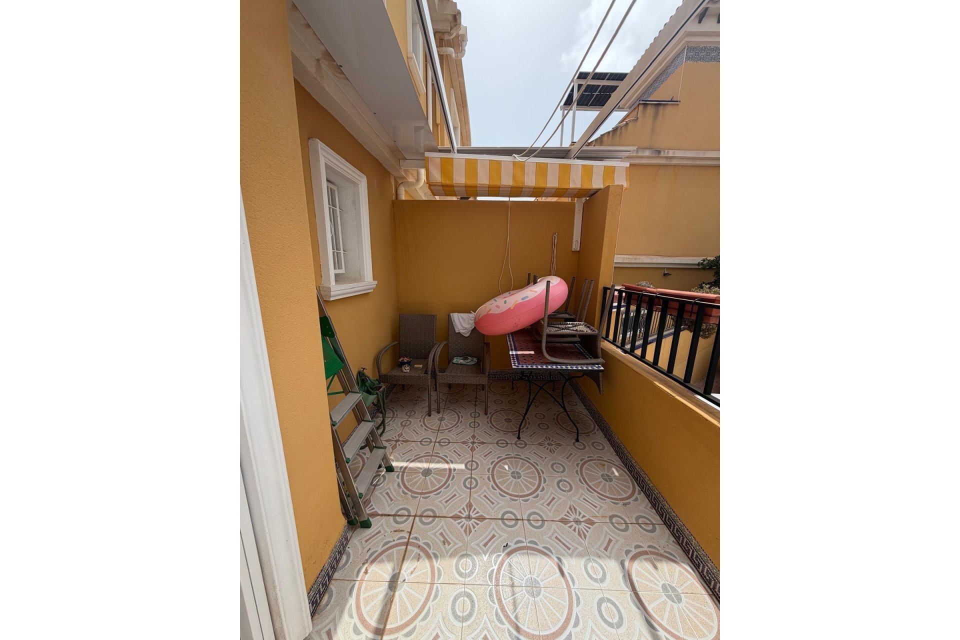 Resale - Bungalow -
Torrevieja - Zona Los Frutales