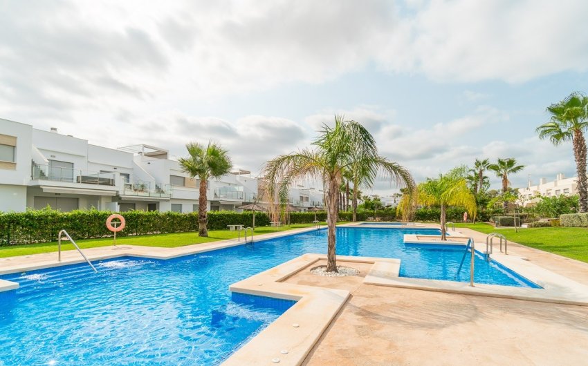 Resale - Bungalow -
Vistabella Golf Entre Naranjos - Inland