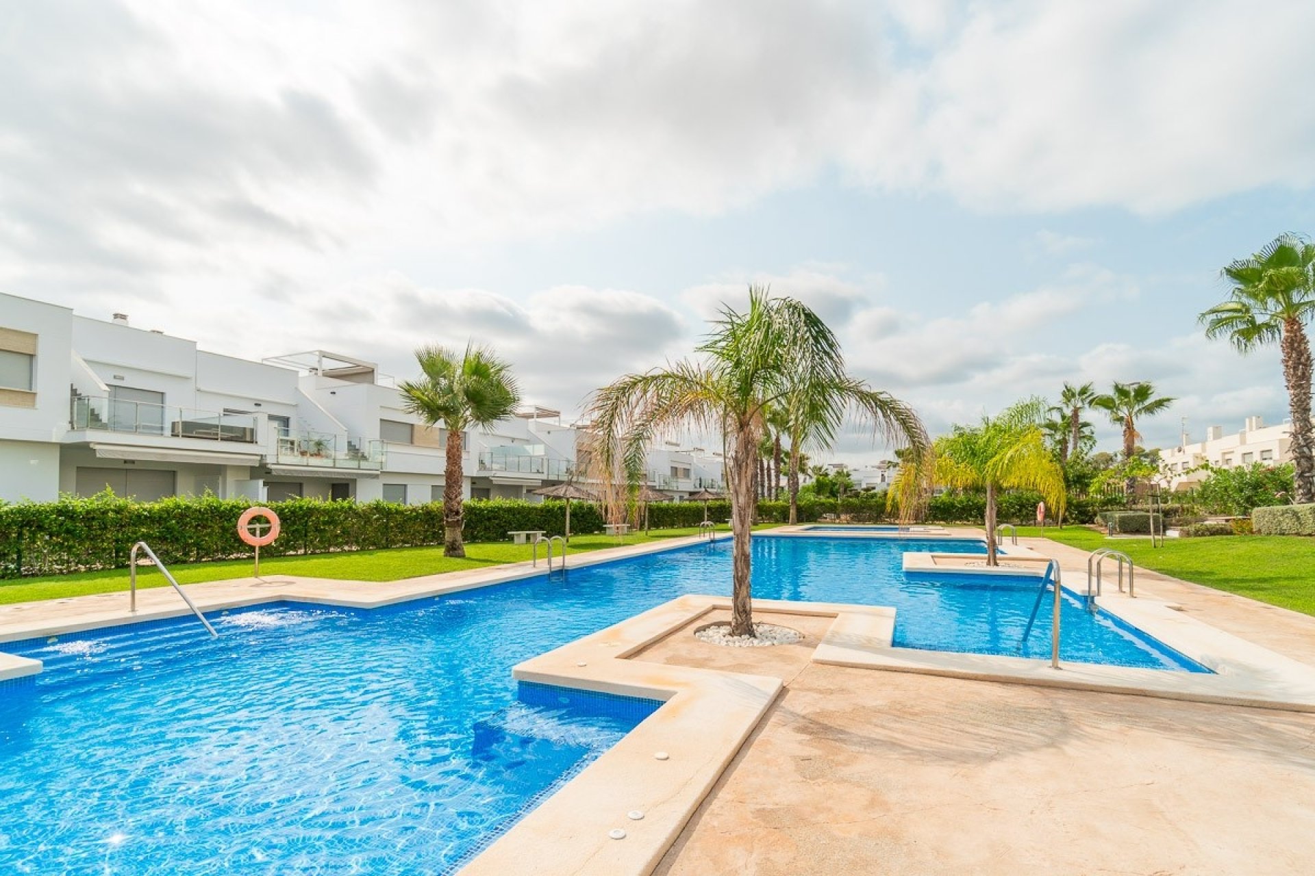 Resale - Bungalow -
Vistabella Golf Entre Naranjos - Inland