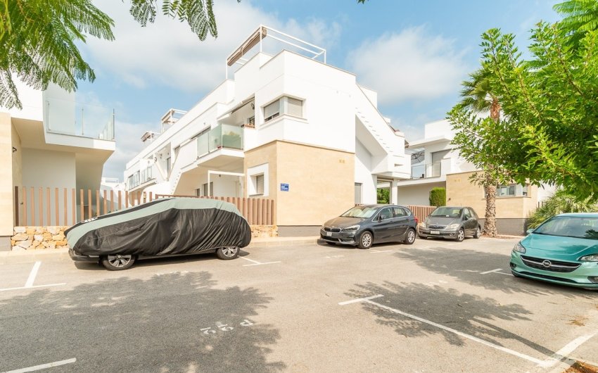 Resale - Bungalow -
Vistabella Golf Entre Naranjos - Inland