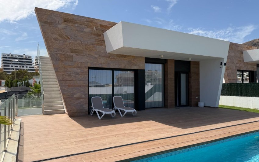 Resale - Casa -
Finestrat - Balcón de Finestrat-Terra Marina