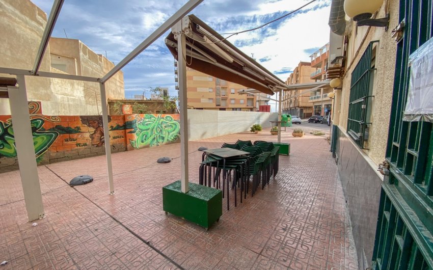 Resale - Commercial -
Aguilas - Center