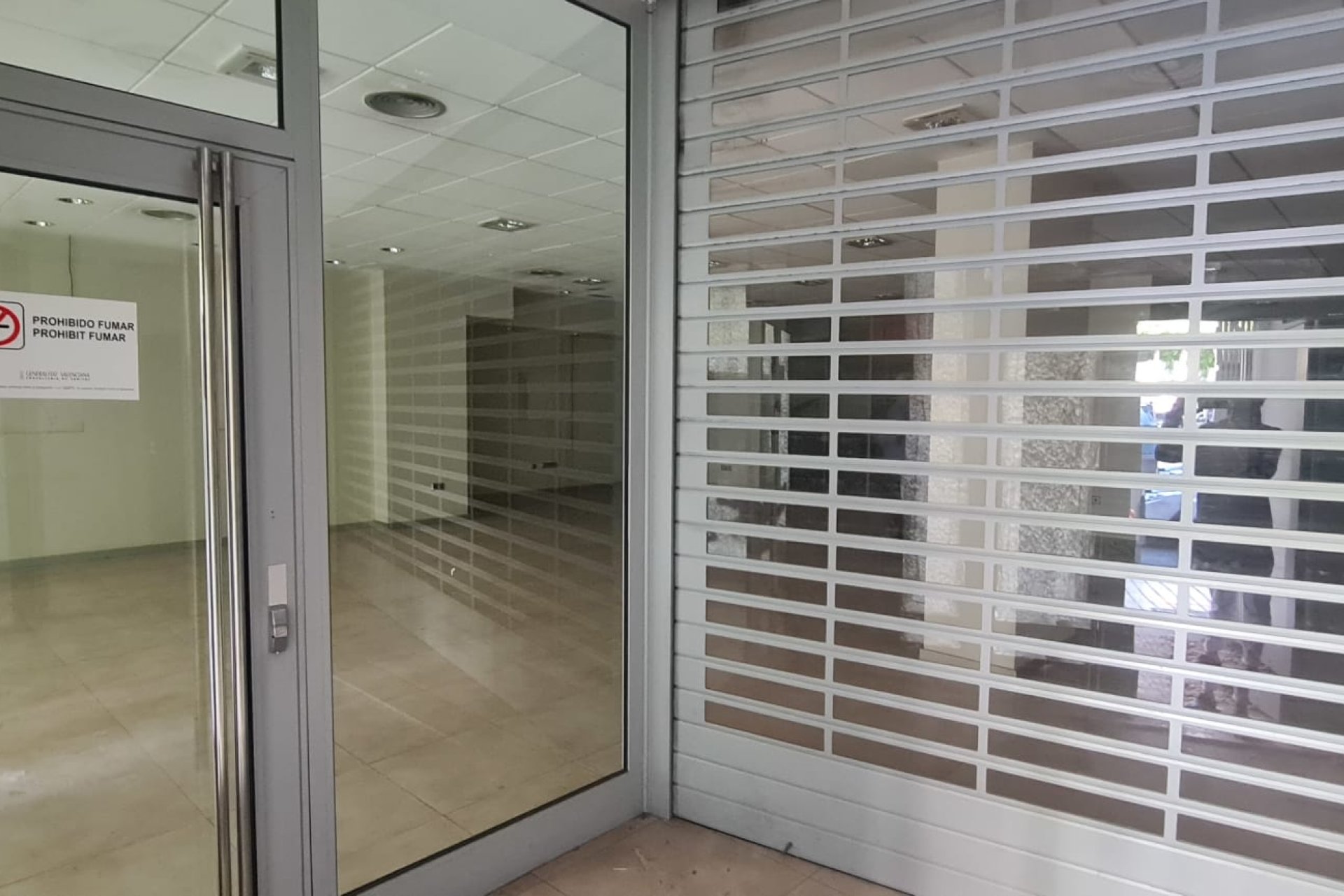 Resale - Commercial -
Alicante - Luceros