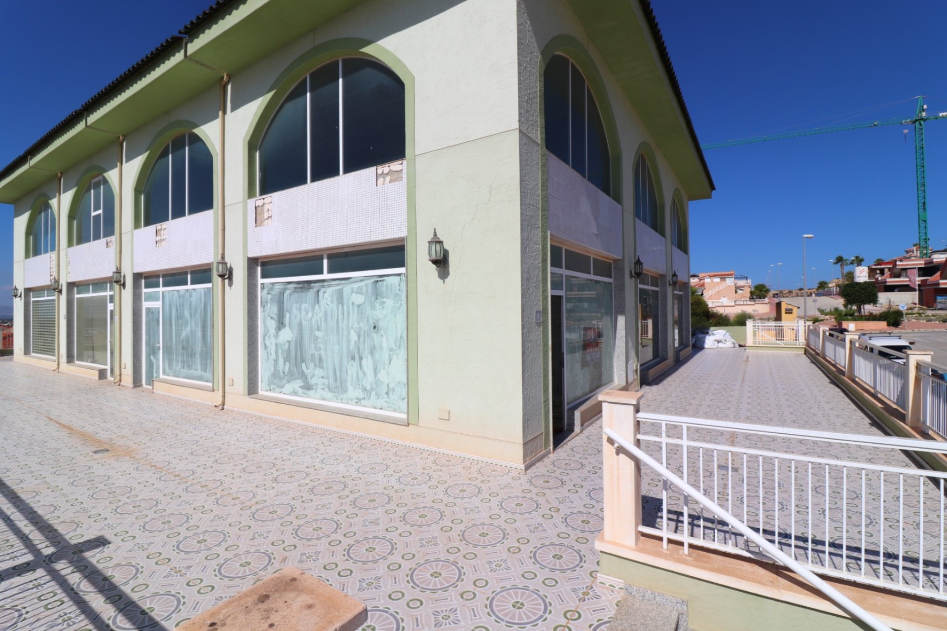 Resale - Commercial -
Benimar