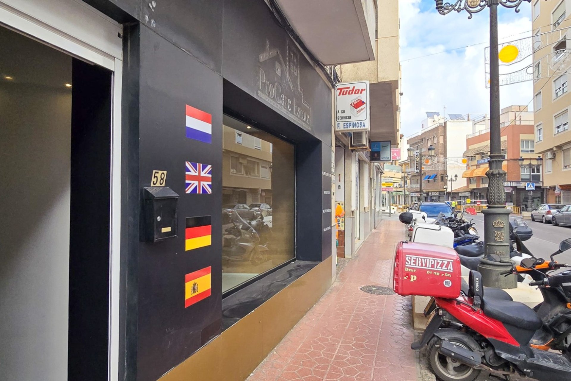 Resale - Commercial -
Guardamar del Segura - Center