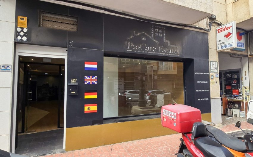 Resale - Commercial -
Guardamar del Segura - Center