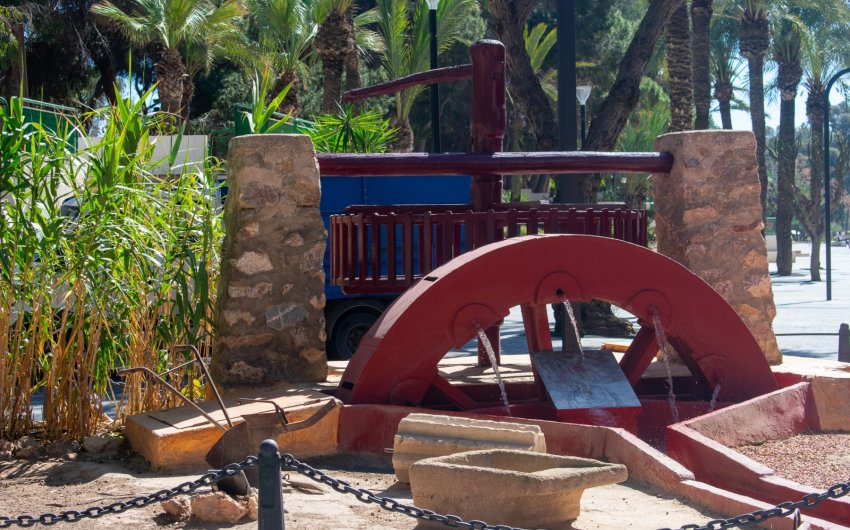 Resale - Commercial -
Guardamar del Segura - Center