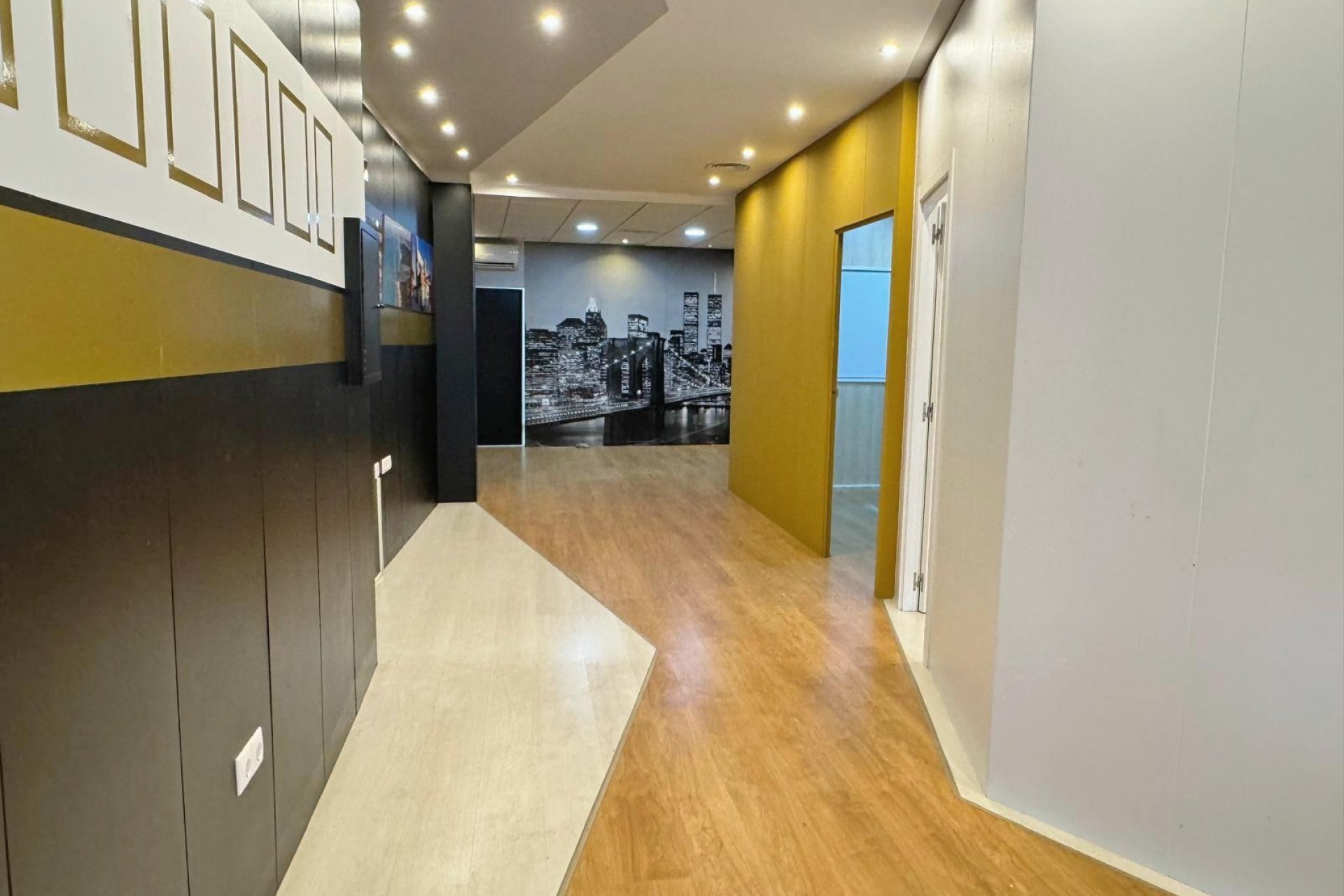 Resale - Commercial -
Guardamar del Segura