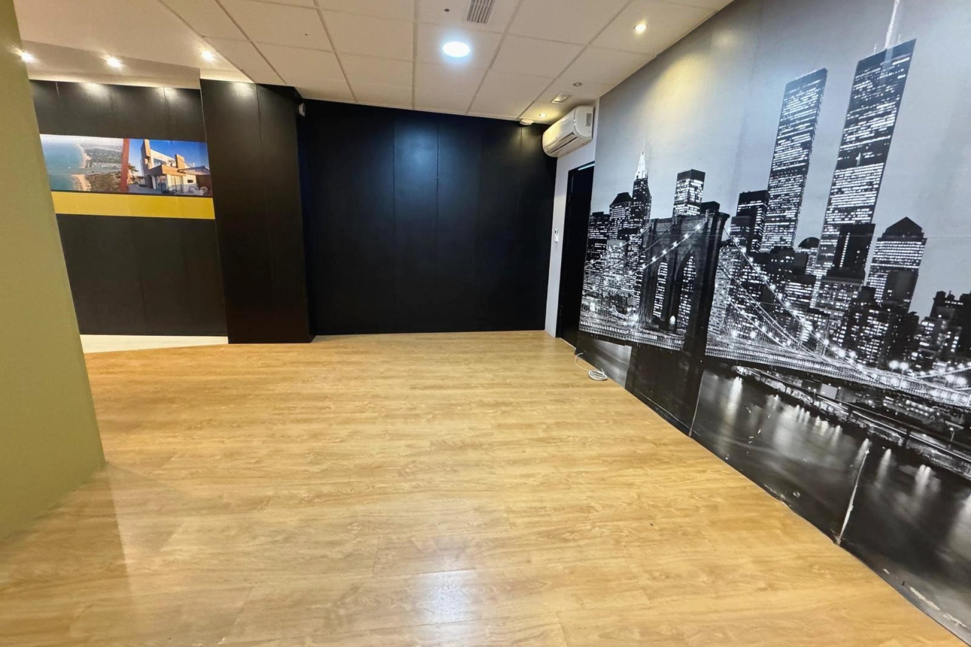 Resale - Commercial -
Guardamar del Segura