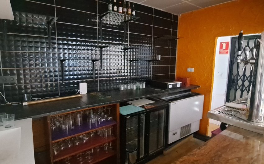 Resale - Commercial -
Los Dolses - Inland