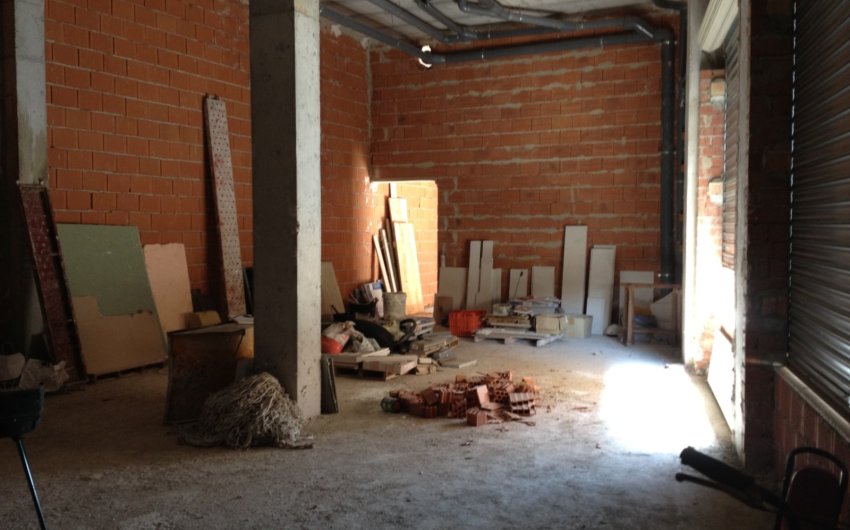 Resale - Commercial -
Los Montesinos