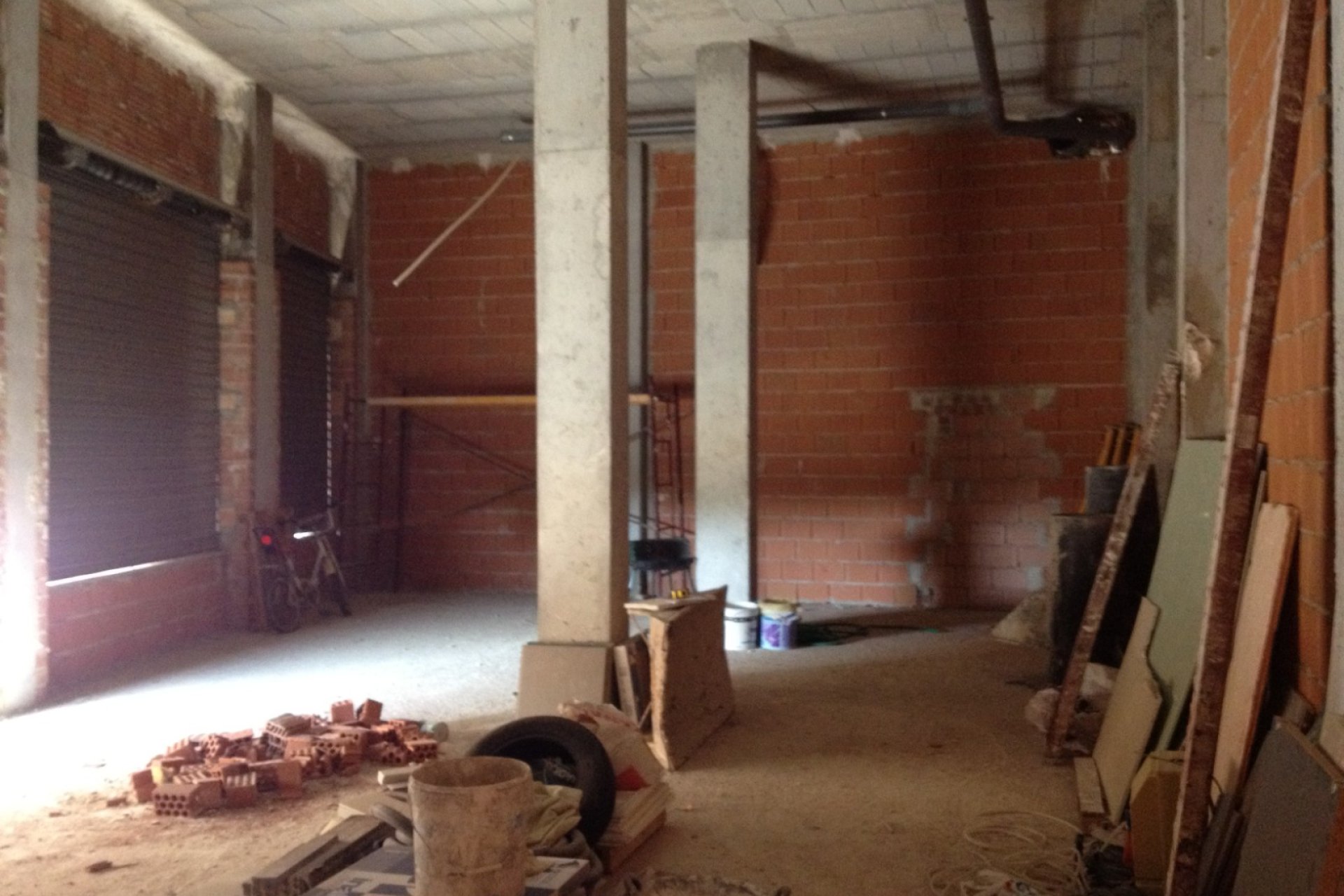 Resale - Commercial -
Los Montesinos