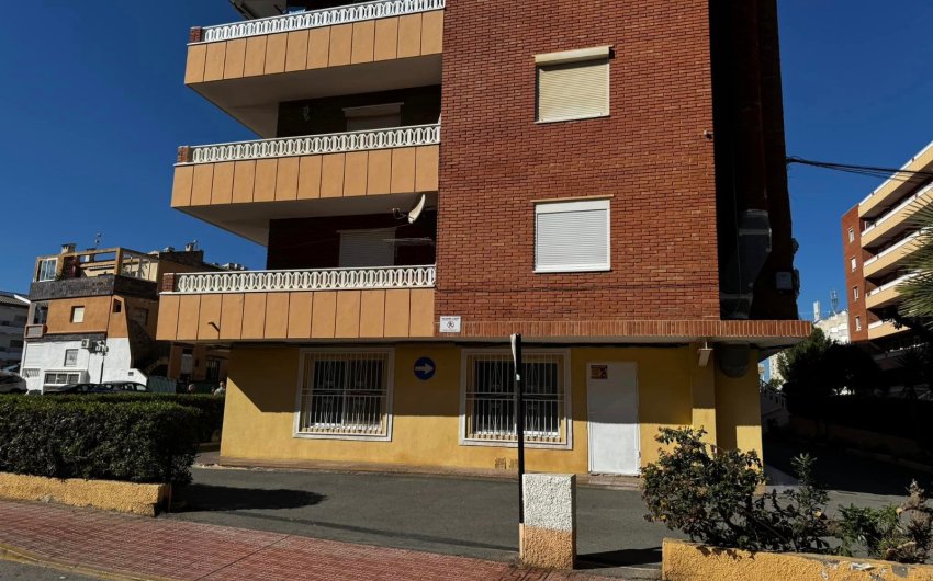 Resale - Commercial -
Orihuela Costa - Punta Prima