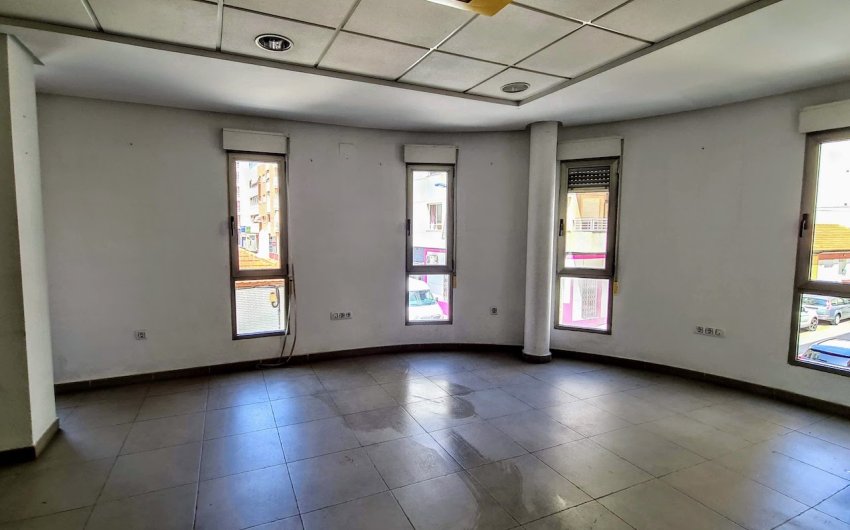 Resale - Commercial -
Torrevieja - Center