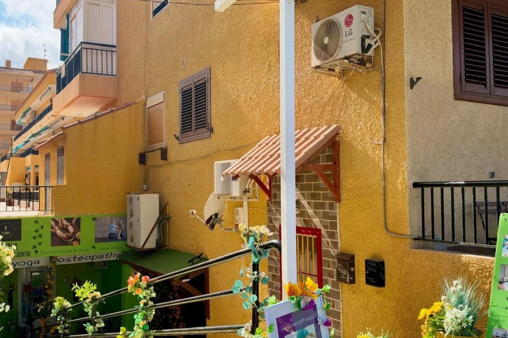 Resale - Commercial -
Torrevieja - Torrelamata - La Mata