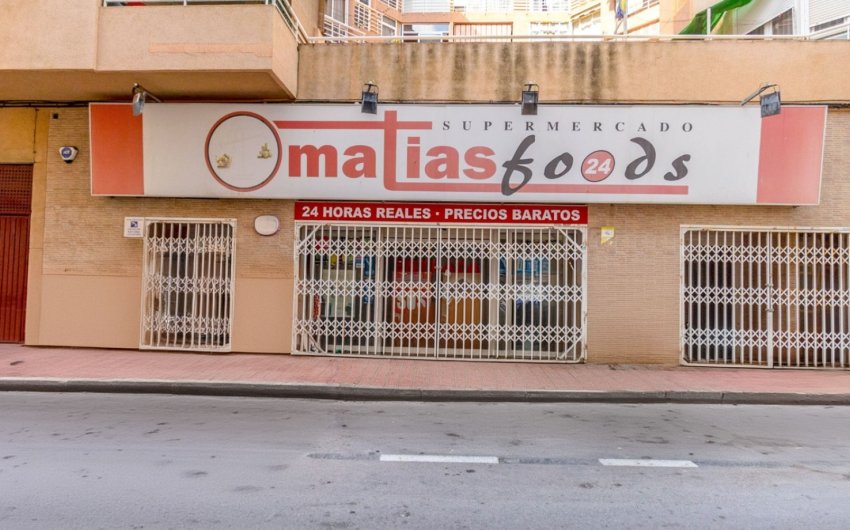 Resale - Commercial -
Torrevieja