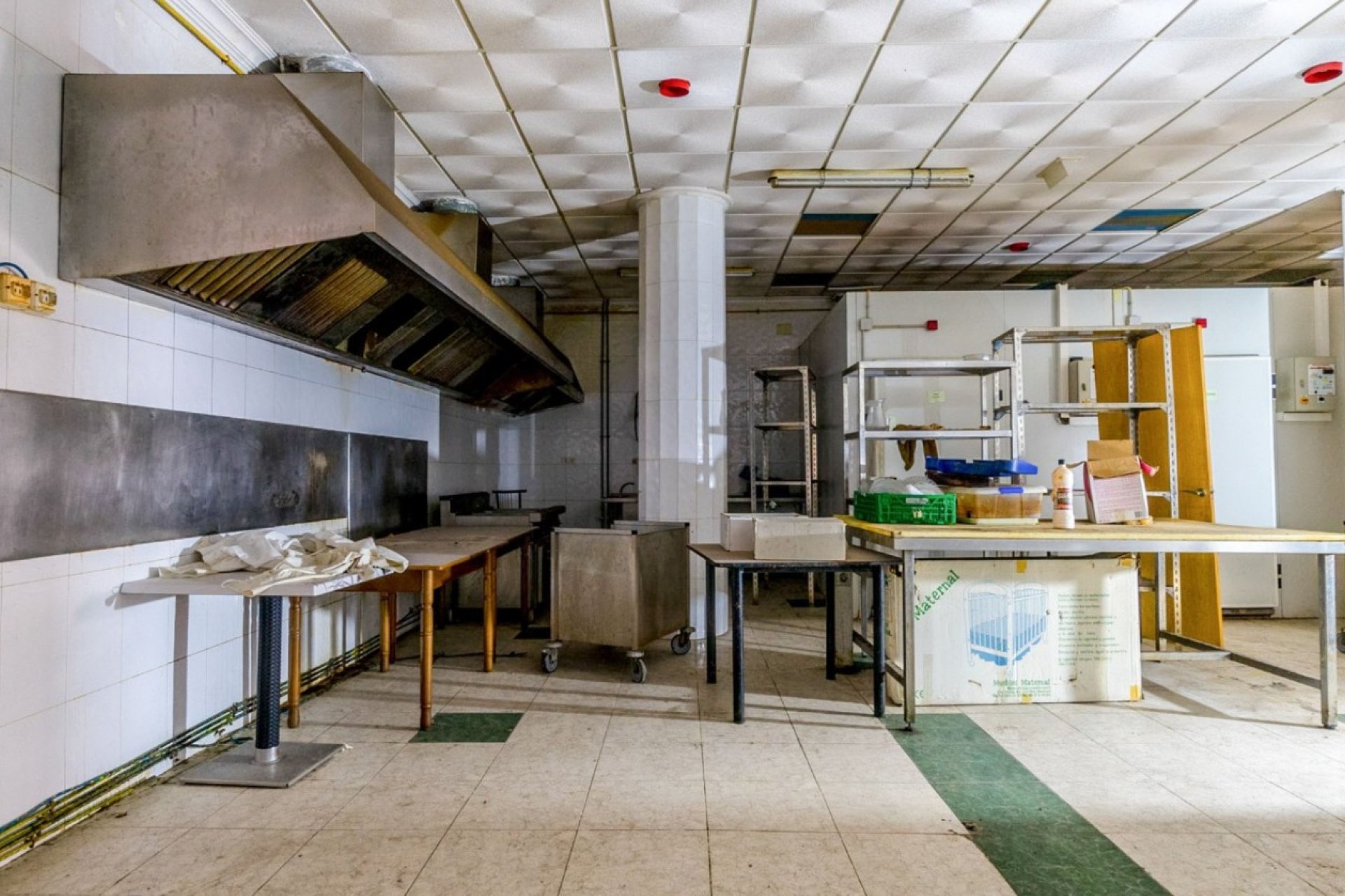 Resale - Commercial -
Torrevieja