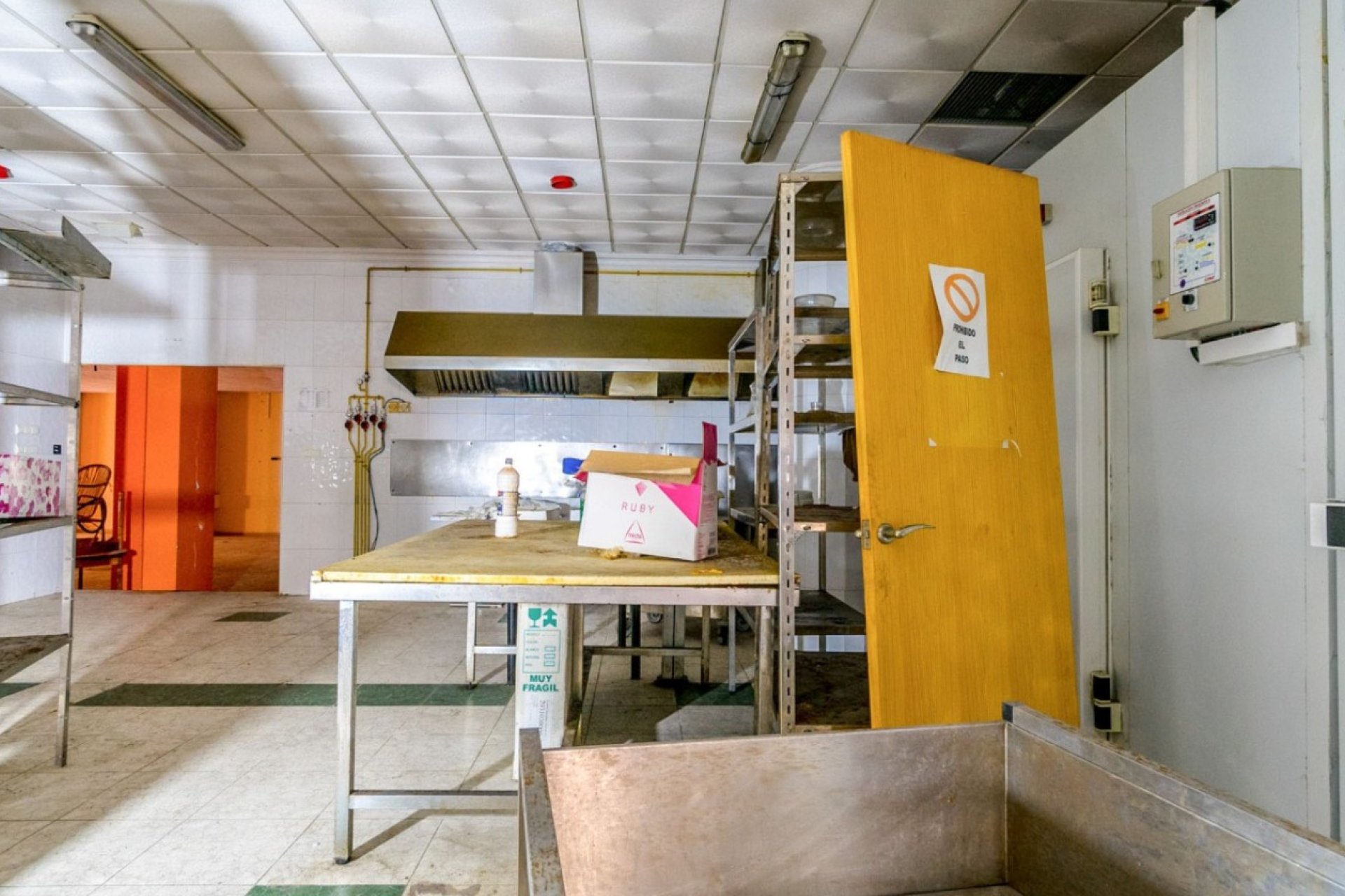 Resale - Commercial -
Torrevieja