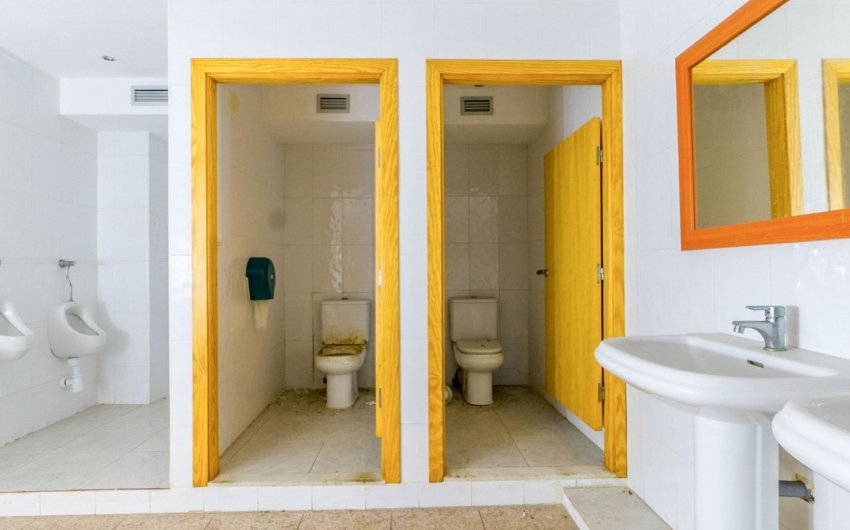 Resale - Commercial -
Torrevieja