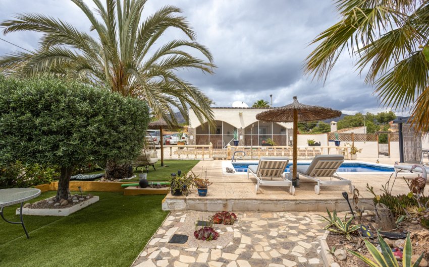 Resale - Country House -
Albatera