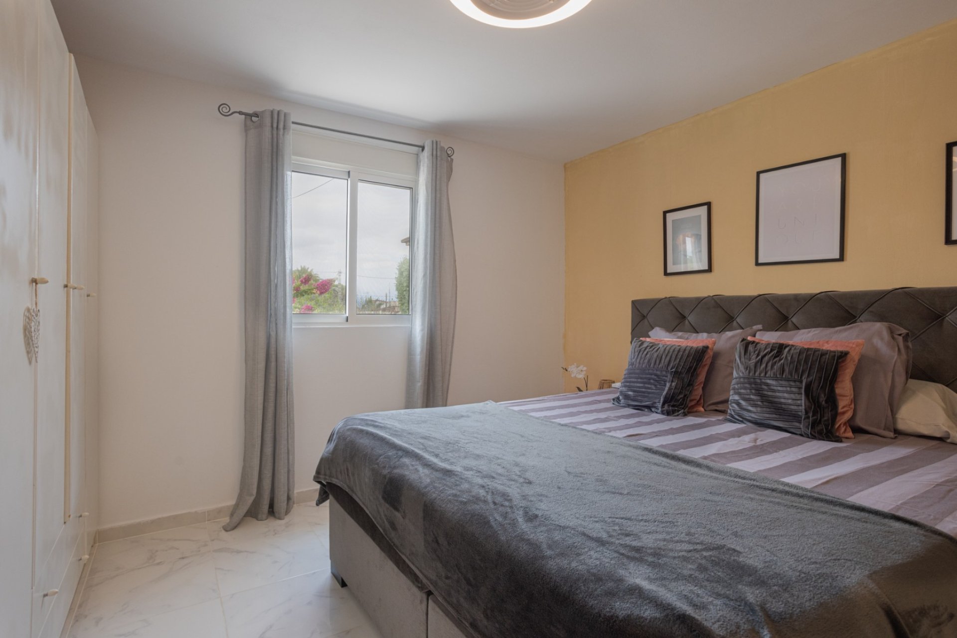 Resale - Country House -
Albatera