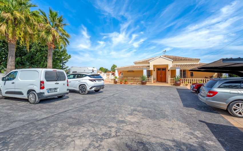 Resale - Country House -
Almoradí - Las Heredades