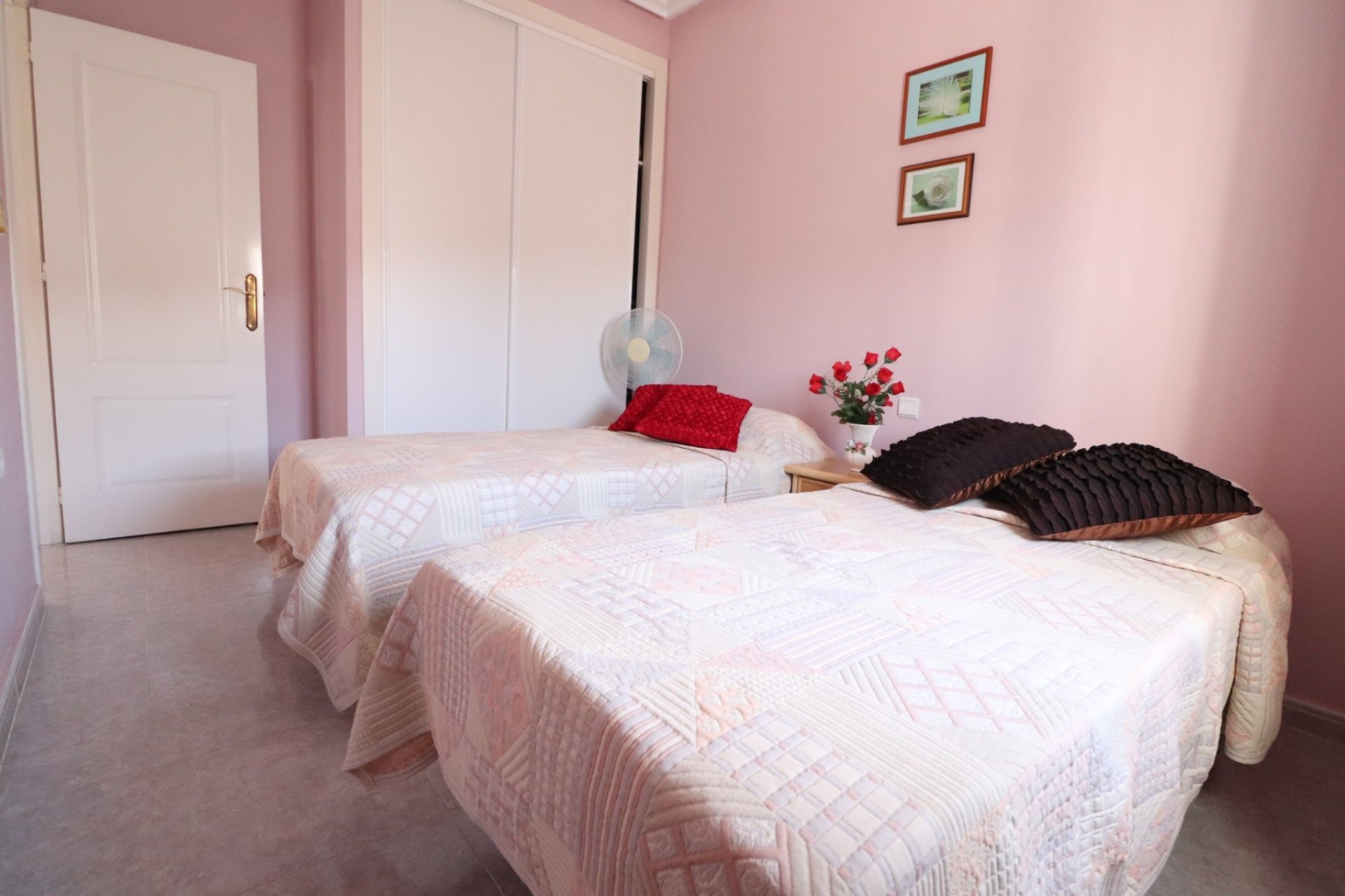 Resale - Country House -
Catral