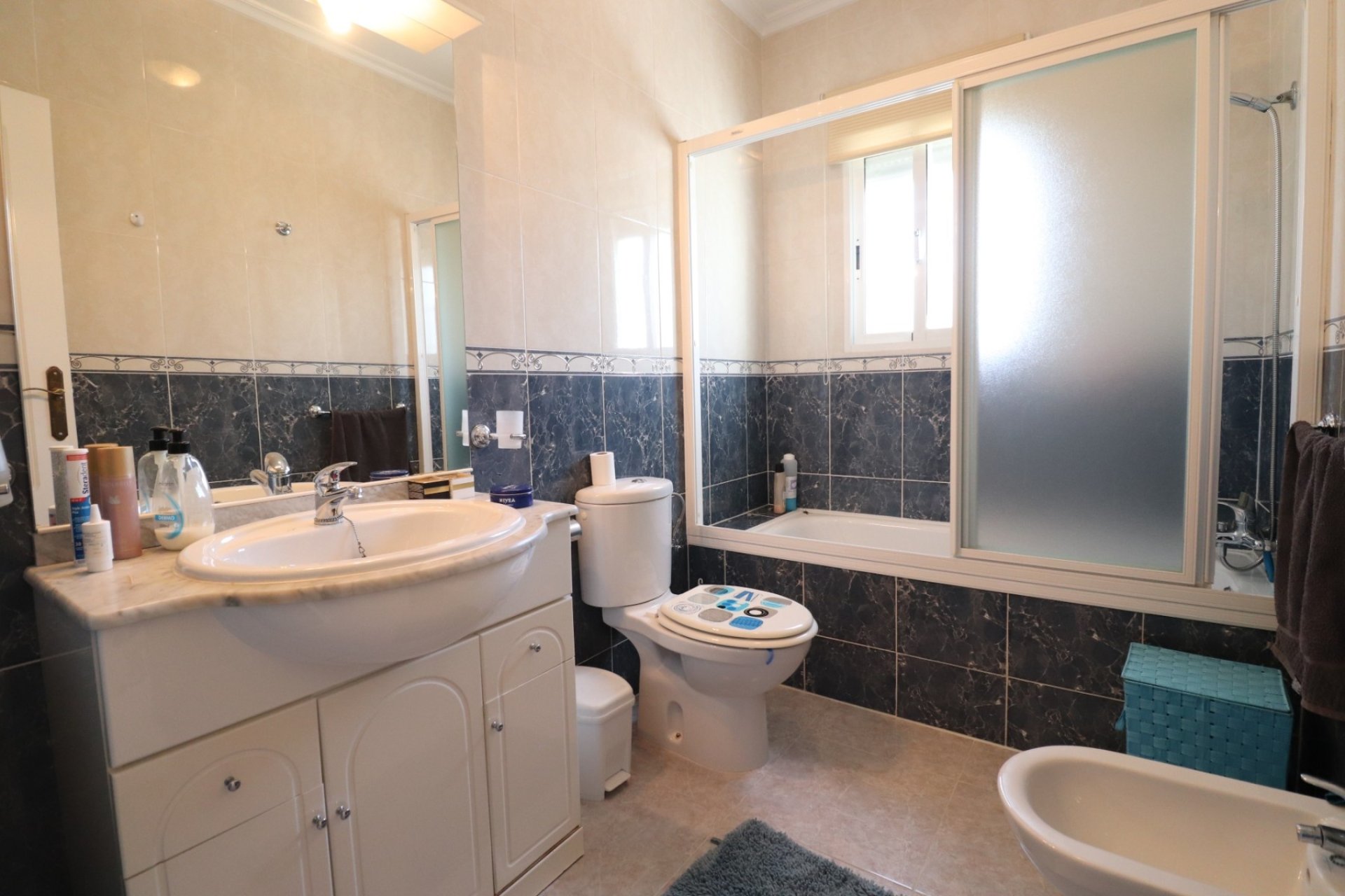 Resale - Country House -
Catral