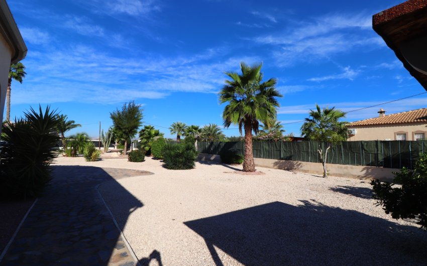 Resale - Country House -
Catral