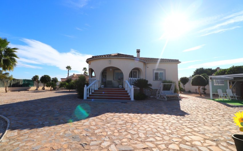 Resale - Country House -
Catral