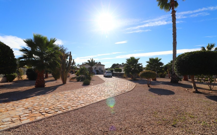 Resale - Country House -
Catral