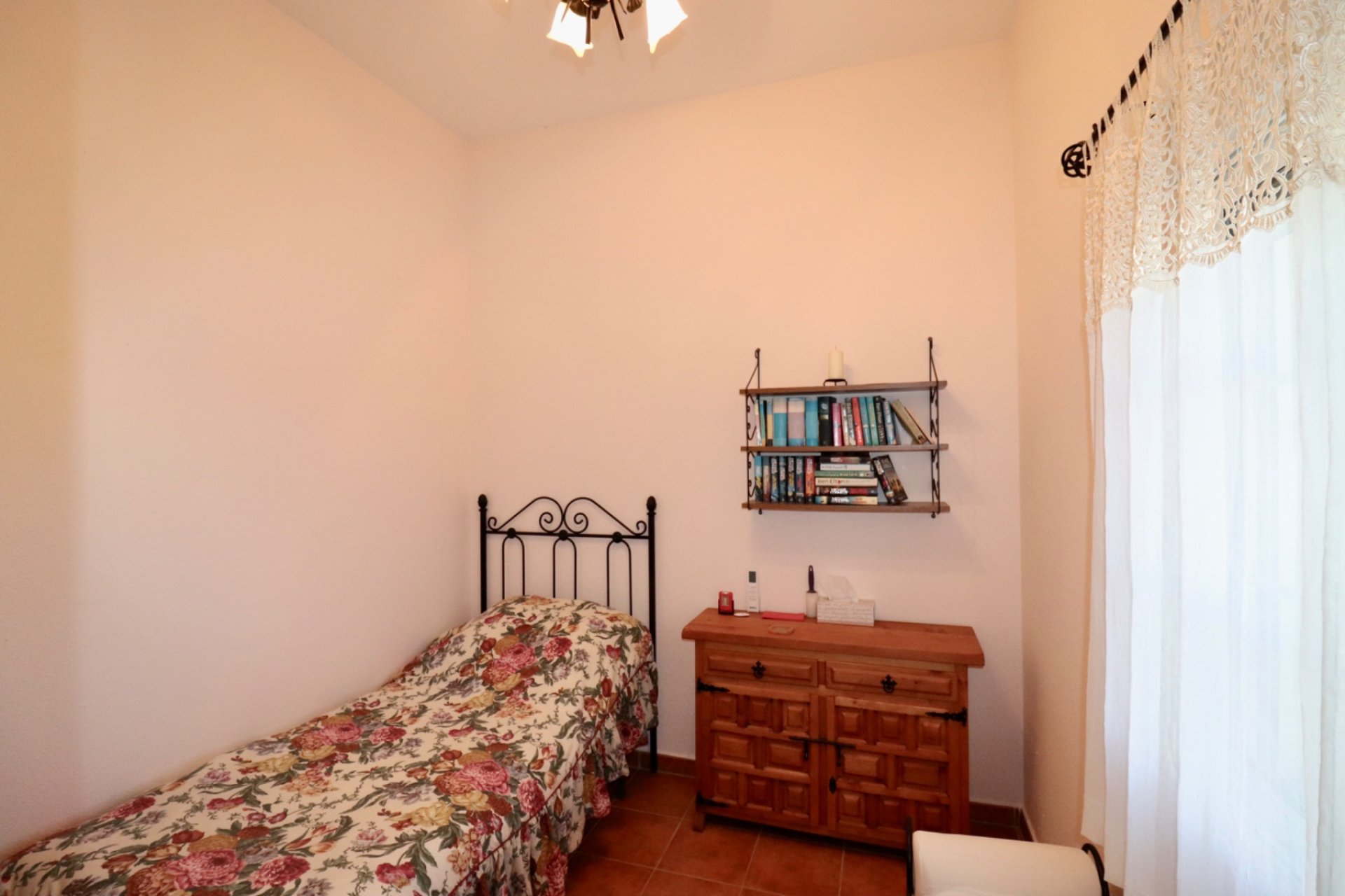 Resale - Country House -
Catral