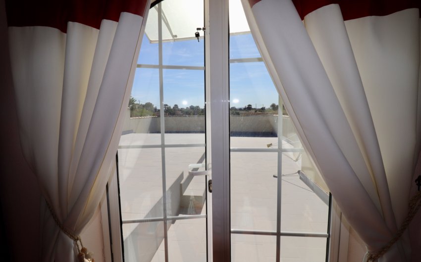 Resale - Country House -
Catral