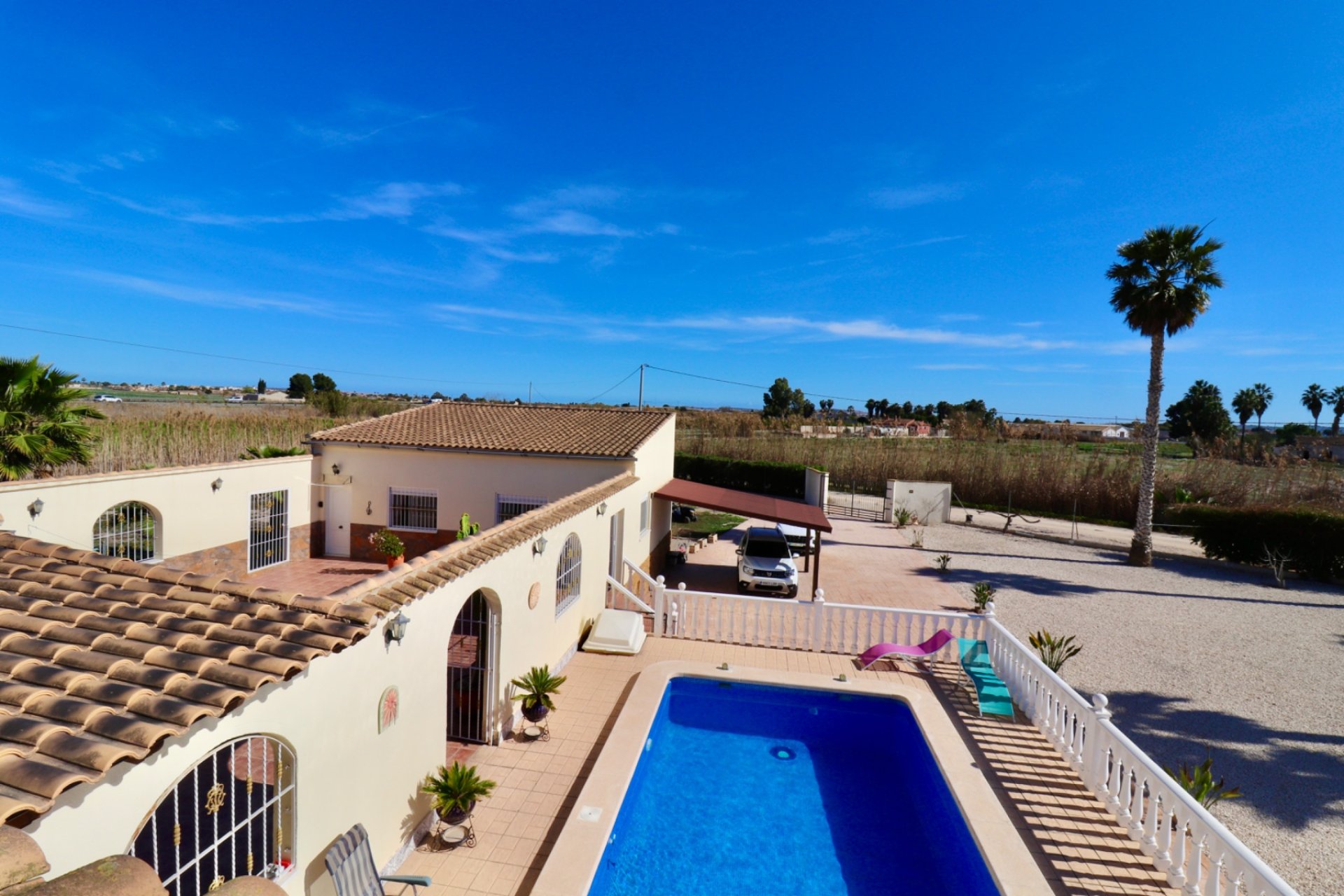 Resale - Country House -
Catral