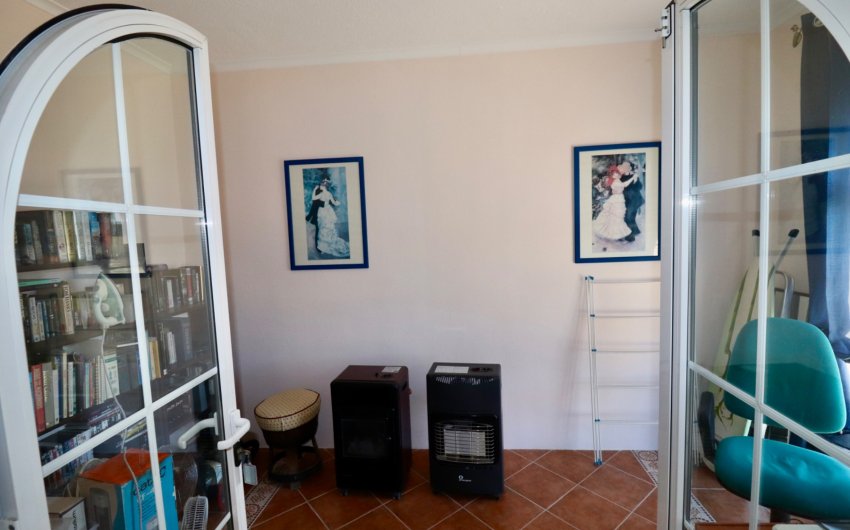 Resale - Country House -
Catral