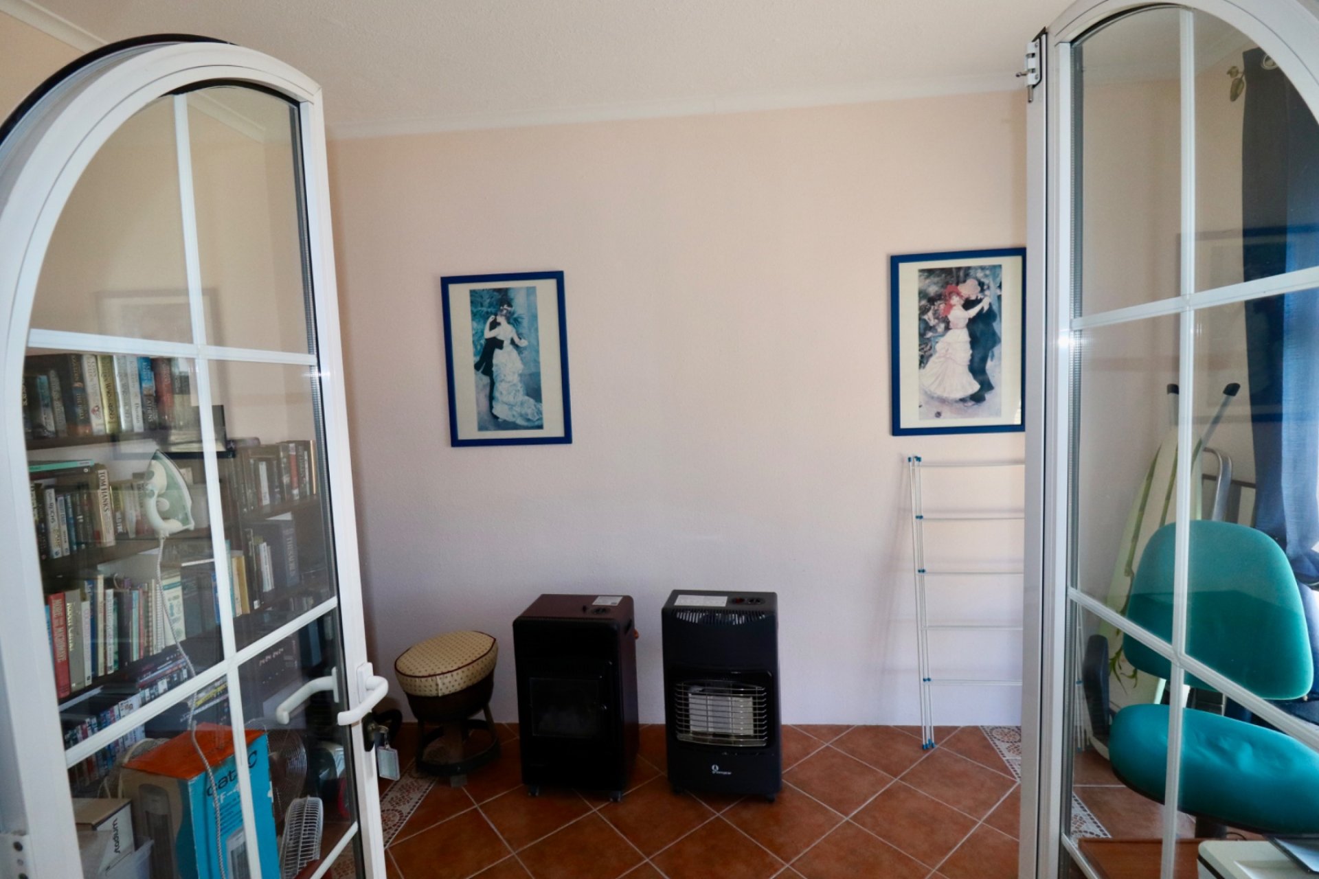 Resale - Country House -
Catral