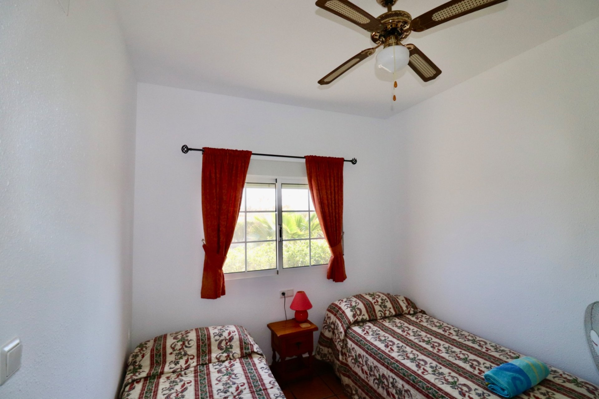 Resale - Country House -
Catral