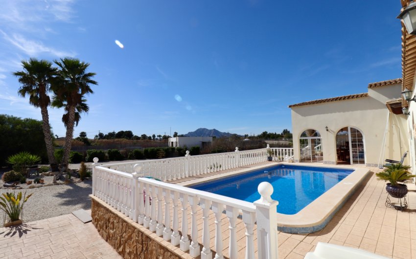 Resale - Country House -
Catral