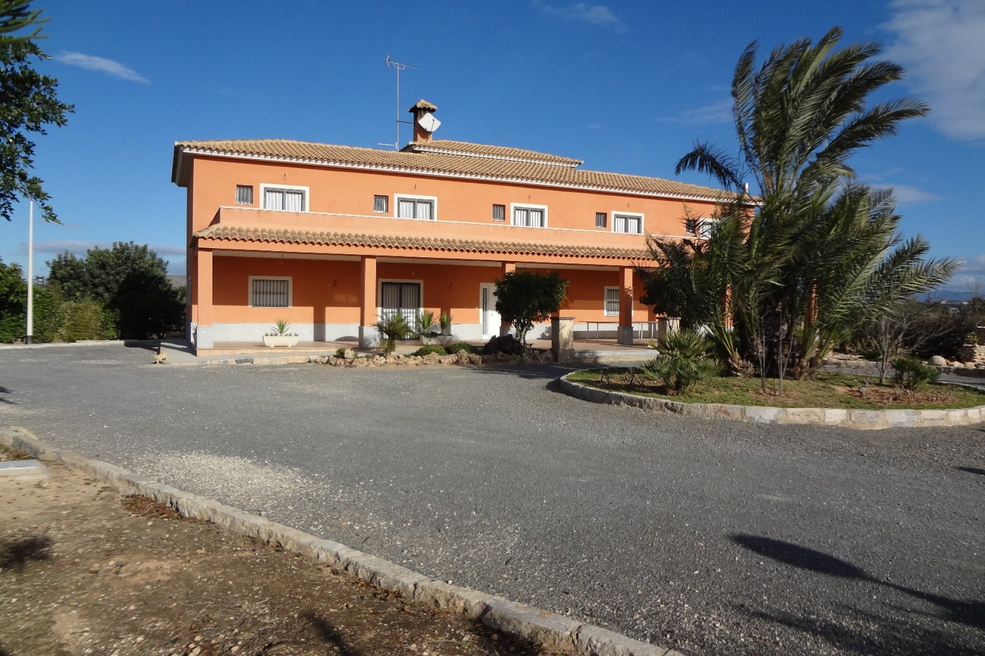 Resale - Country House -
El Altet