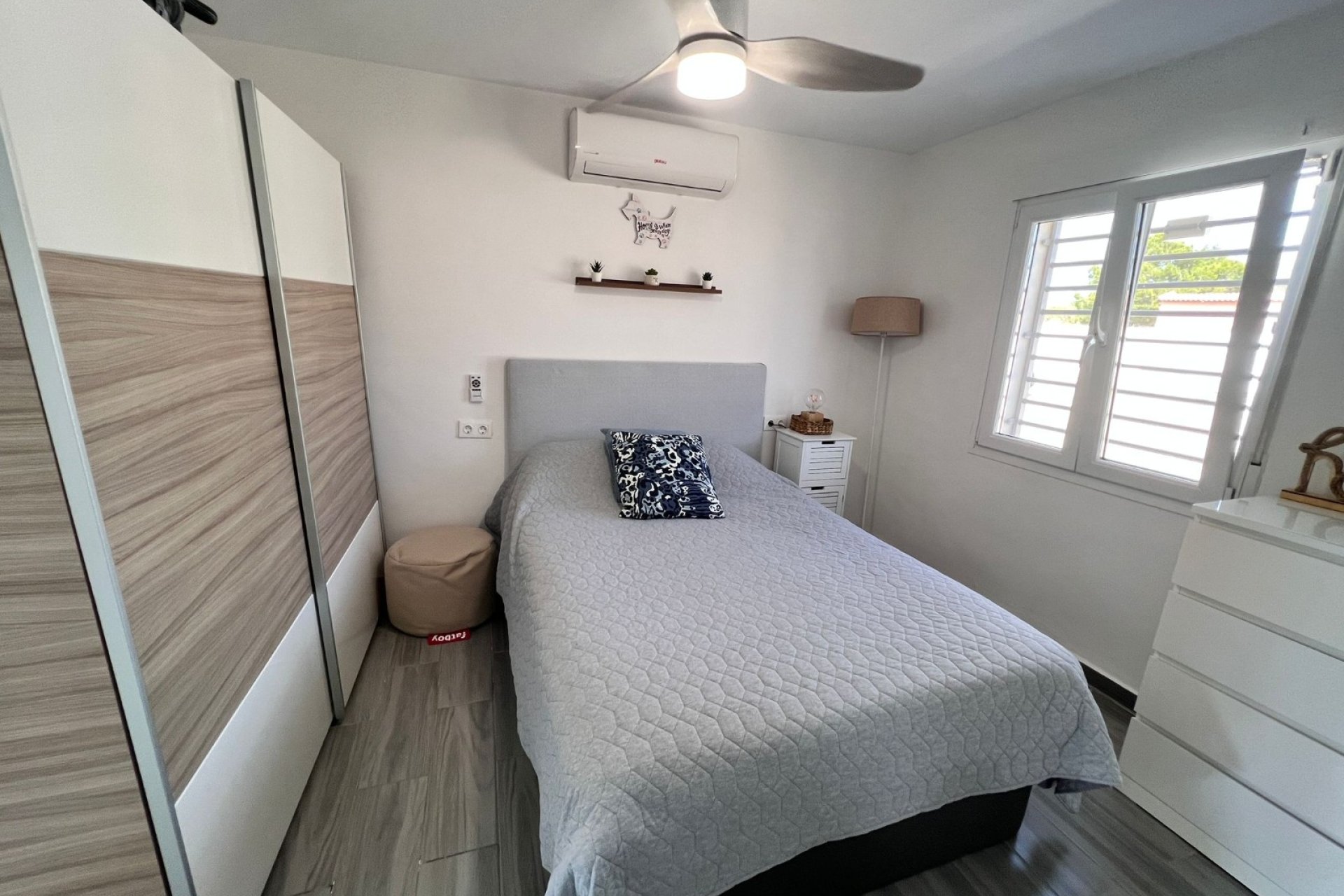 Resale - Country House -
Elche - La Marina