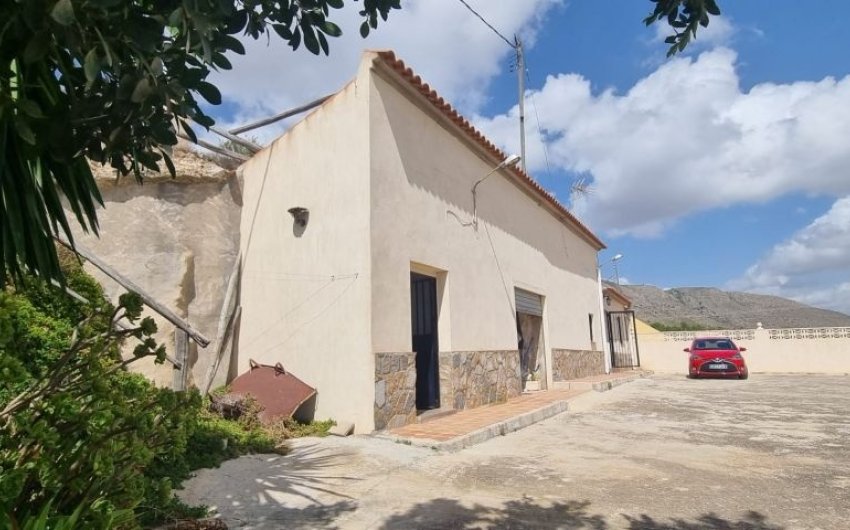 Resale - Country House -
Hondón de las Nieves - Inland