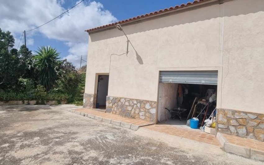 Resale - Country House -
Hondón de las Nieves - Inland